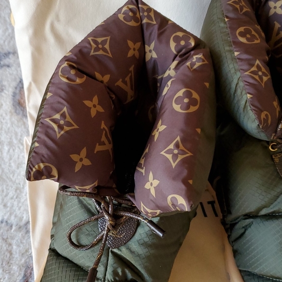 Louis Vuitton Pilloe Boot Green Quilted Water Repellent 9US or 39EU Monogram New - Picture 3 of 16